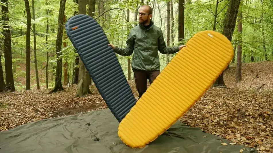 Materace dmuchane: Jak wybrać najlepszy na lato? Pełny przewodnik