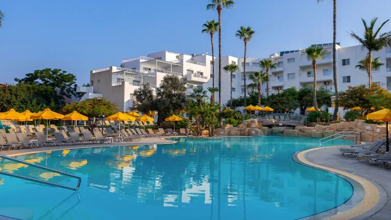 Cypr czy jest bezpiecznie? Odkryj prawdę o bezpieczeństwie turystów