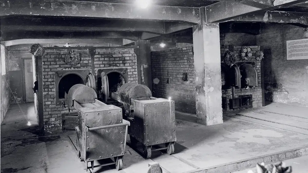Jak palono ludzi w Auschwitz: szokujące metody kremacji ofiar