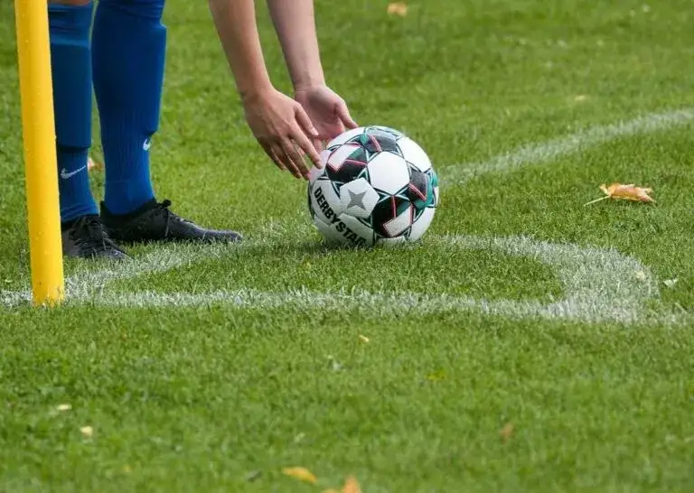 Piłka bez igły? Napompuj ją! Awaryjne triki krok po kroku