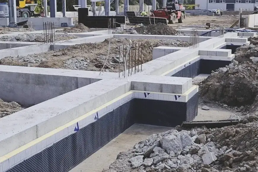 Ile kosztuje izolacja fundamentów? Sprawdź, co wpływa na ceny