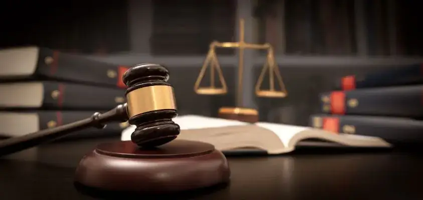 Jak sprawdzić termin rozprawy w sądzie Warszawa bez zbędnych problemów