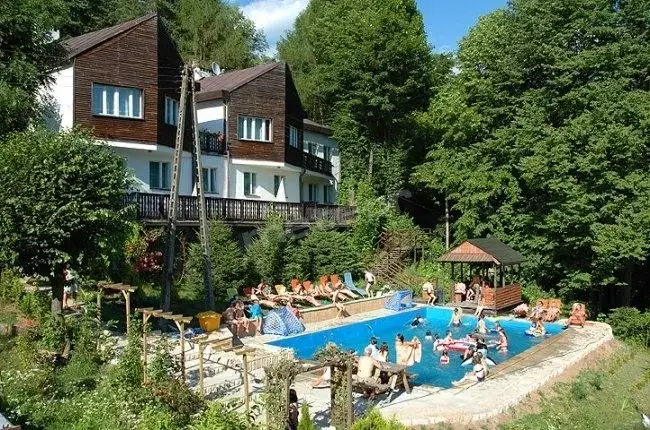 Góry Stołowe: Gdzie najlepiej nocleg? Wybierz idealne miejsce!