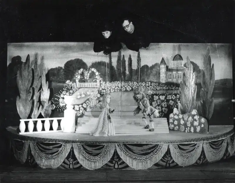 Baśń o pięknej pulcheryi i szpetnej bestyi online - posłuchaj teraz