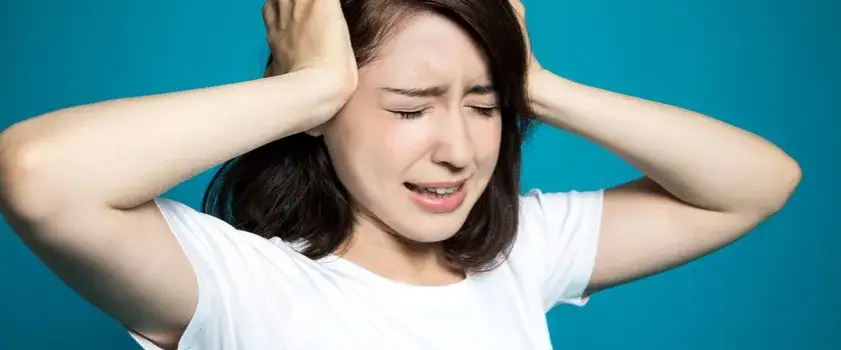 Jakie są objawy nerwicy? Poznaj niepokojące symptomy i ich skutki