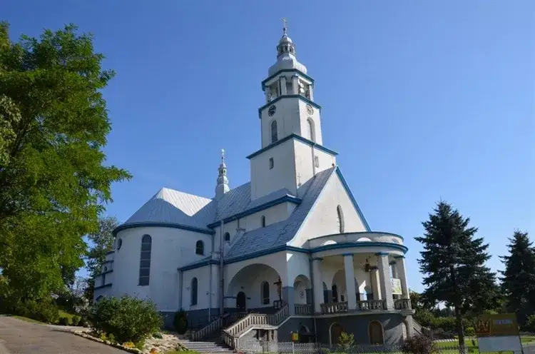 Sanktuarium Tarnowiec: historia, znaczenie i modlitwy w miejscu cudów