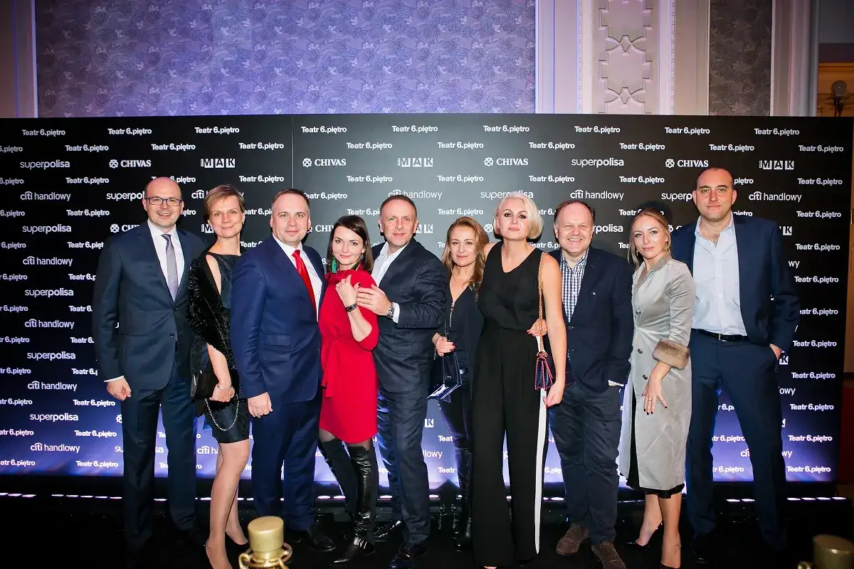 Niezwyciężony w teatrze 6 piętro – poznaj fabułę i obsadę spektaklu