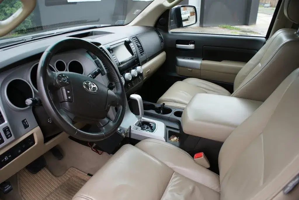 Jak obszyć kierownicę - prosta instrukcja krok po kroku, uniknij błędów