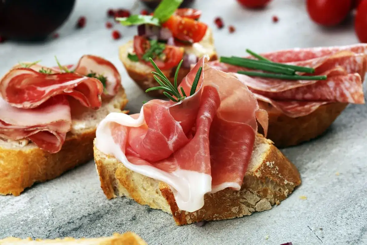 Jakie wino do wieprzowiny? Odkryj idealne parowania smaków