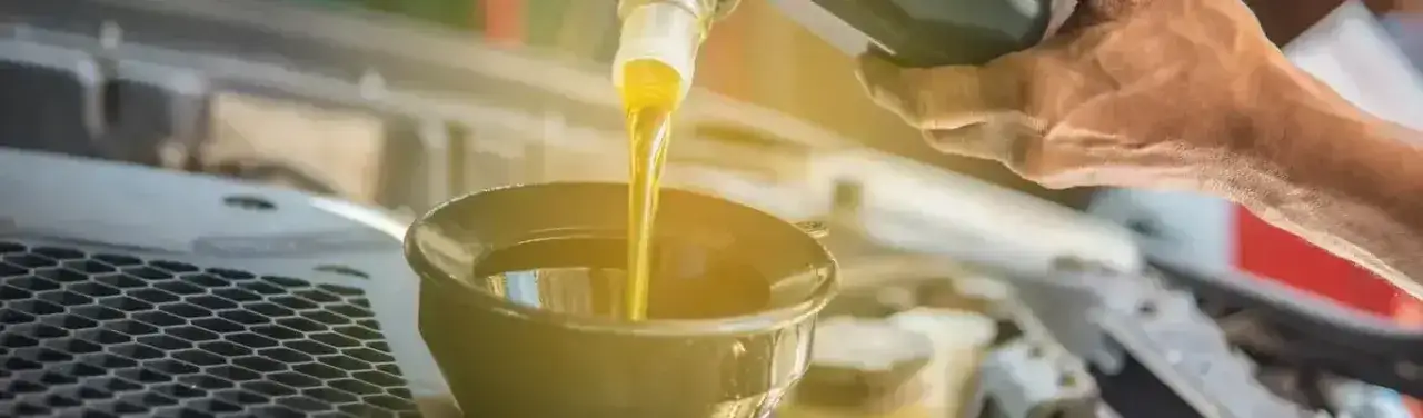 Motul 20W50 - Jak wybrać najlepszy olej silnikowy dla Twojego pojazdu