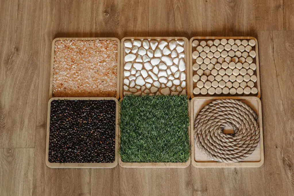 Pomoce sensoryczne: Klucz do rozwoju przedszkolaka? Sprawdź DIY!
