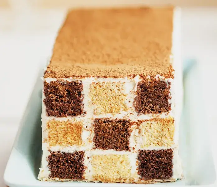 Jak zrobić szachownicę: przepis na idealne ciasto z efektownym wzorem