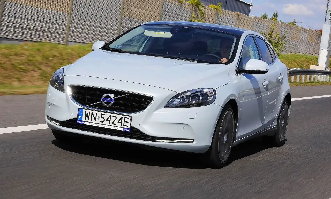 Volvo V40 opinie jaki silnik – który wybór zapewni niezawodność?