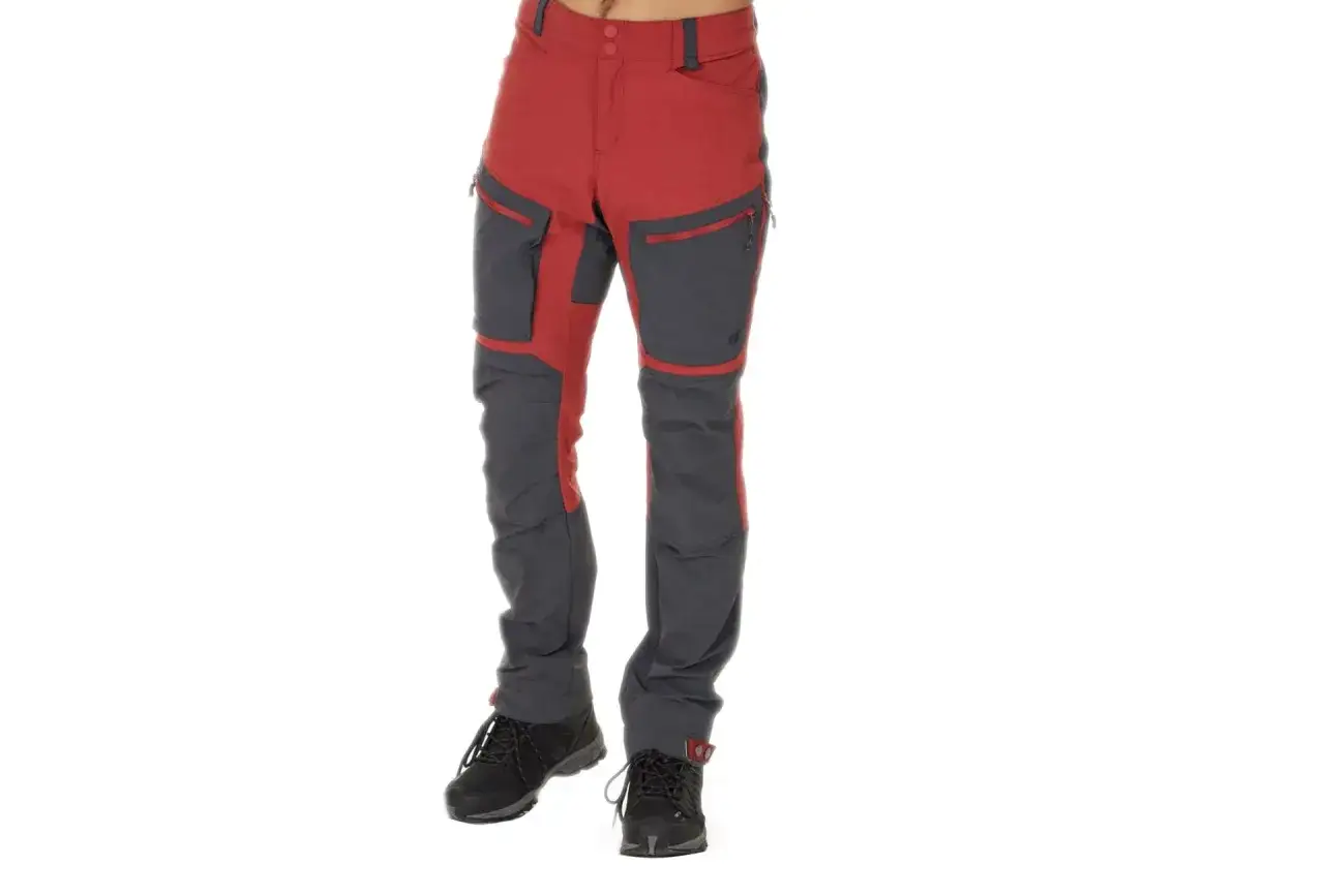 Jakie spodnie trekkingowe wybrać, aby uniknąć nieprzyjemności?