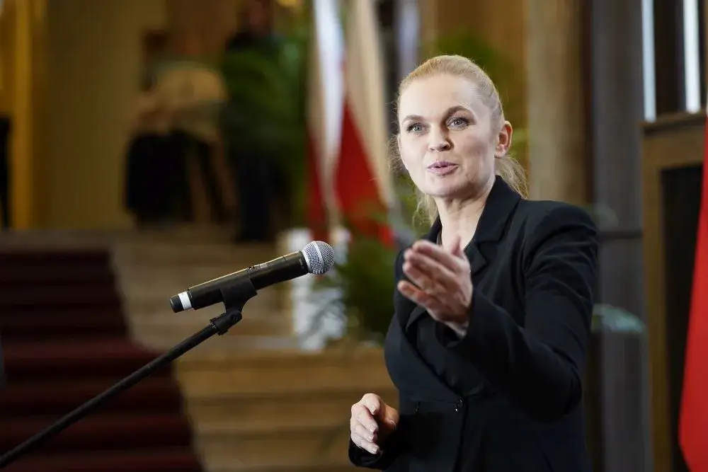 Co z kuratoriami oświaty? Zmiany i kontrowersje w edukacji