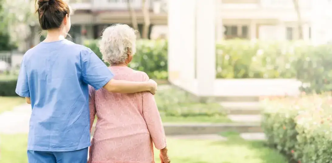 Jak umieścić osobę starszą w domu opieki bez jej zgody - ważne informacje