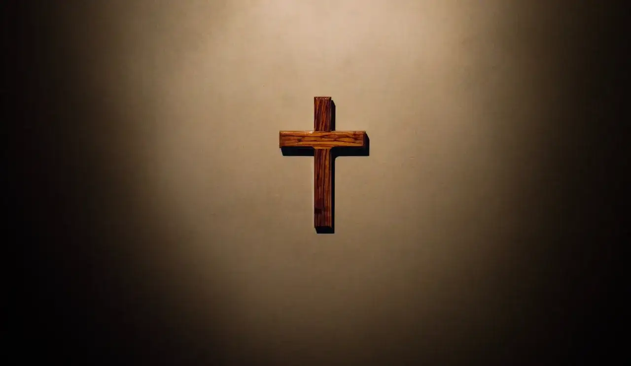 Kiedy wiara oddala od Boga – jak niedojrzałość religijna rujnuje życie