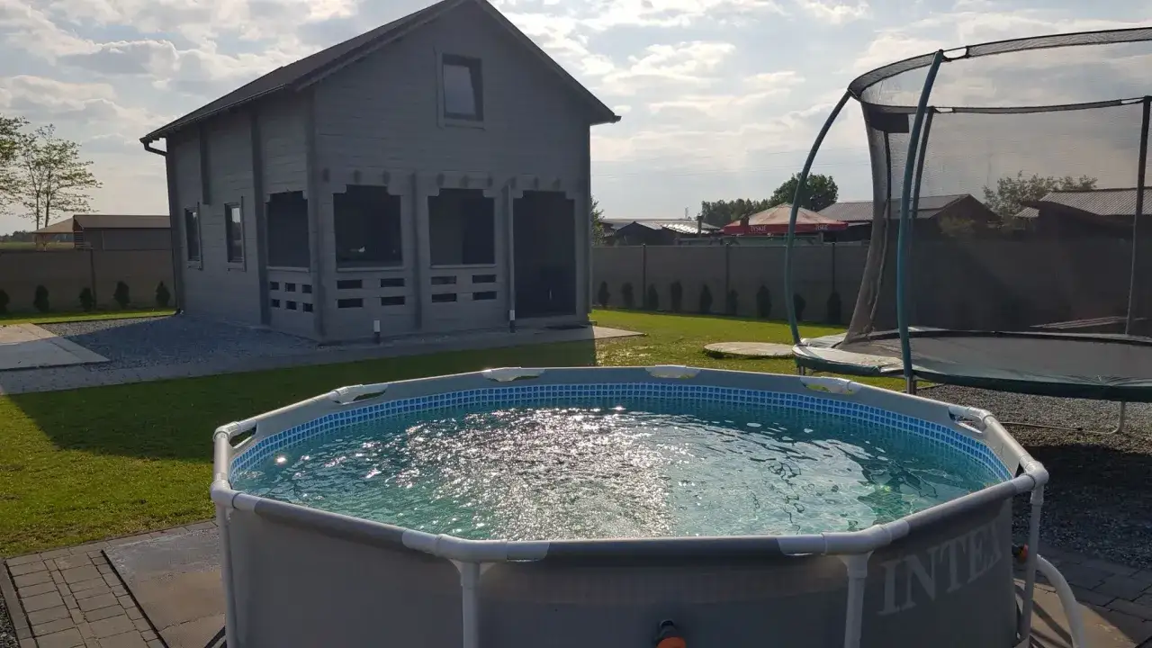 Noclegi Przyczyna Górna: Gdzie odpocząć blisko Wschowy i jezior?