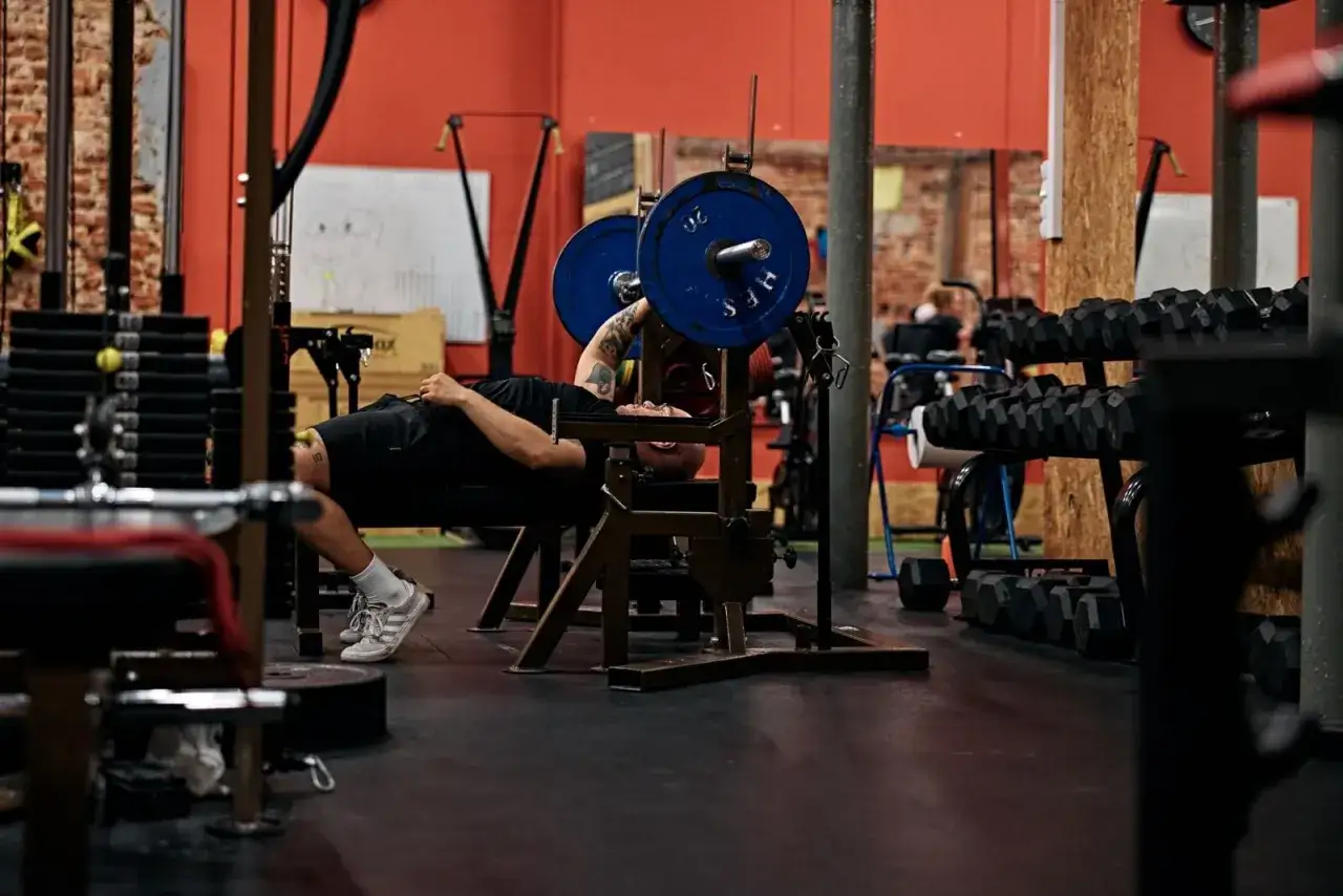 CrossFit Łódź: Przewodnik po boxach, cenach i treningach