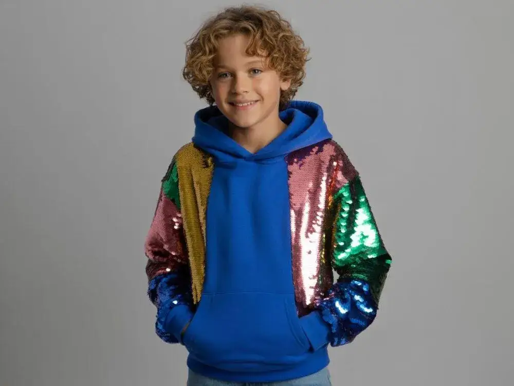 Koszulki z dwustronnymi cekinami: Jak wybrać i dbać o hit dla chłopca?