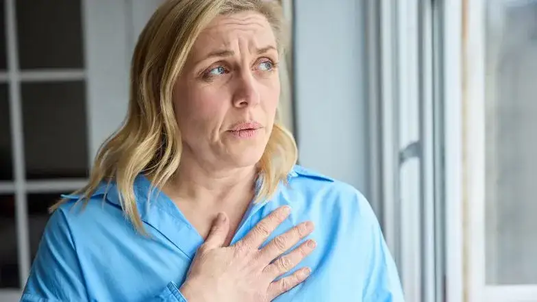 Kołatanie serca? Jak szybko je uspokoić? Preparaty i domowe metody