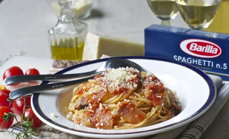 Spaghetti all'Amatriciana: tradycyjny przepis na pyszne danie