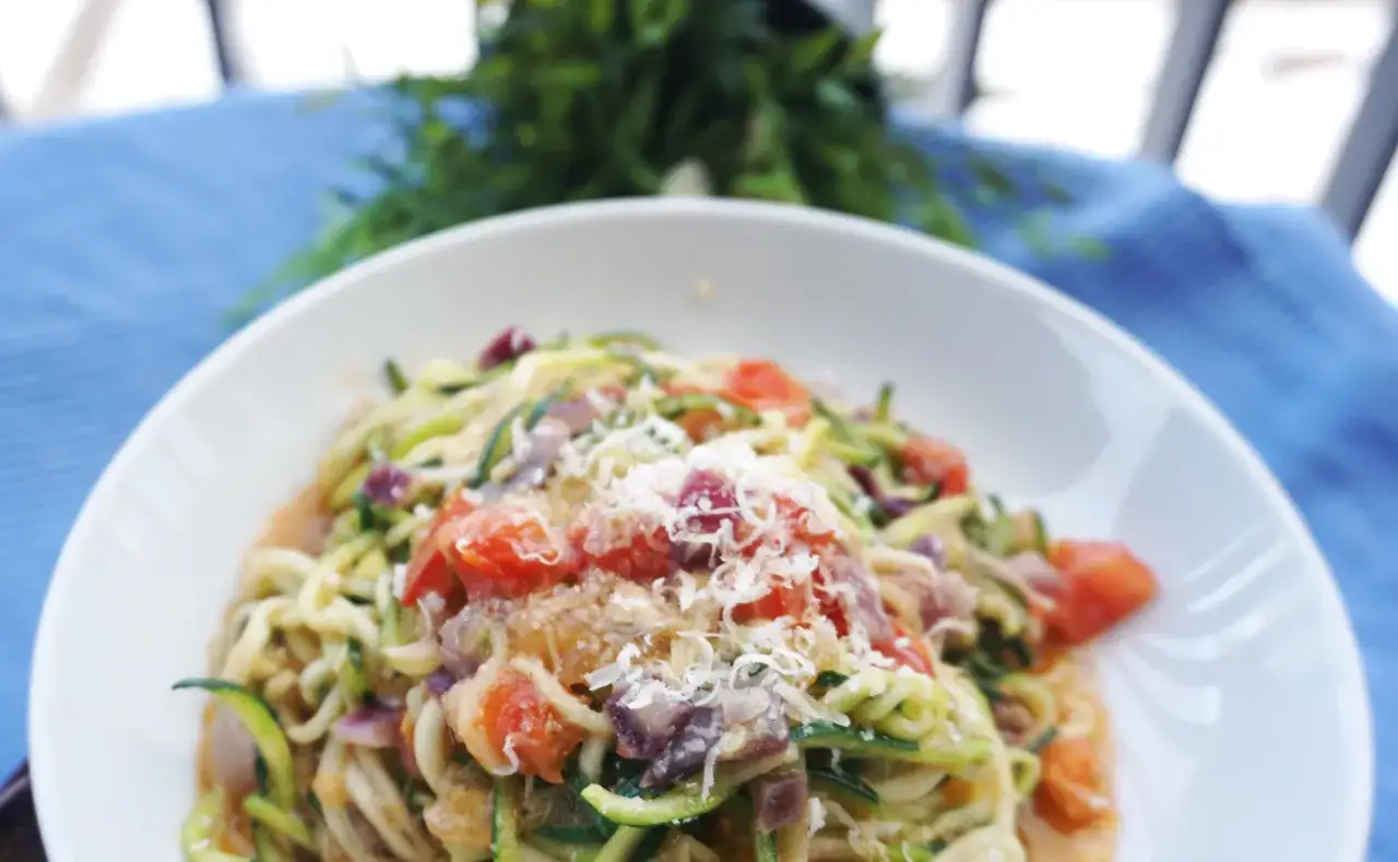 Domowy sos do spaghetti z cukinii: przepis na pyszne przetwory