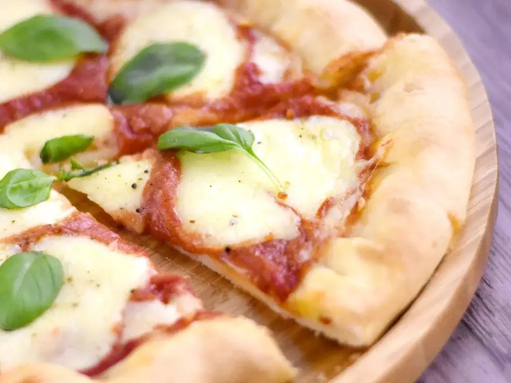 Recette Pâte à Pizza Facile : Le Secret Goût Pizzeria Maison