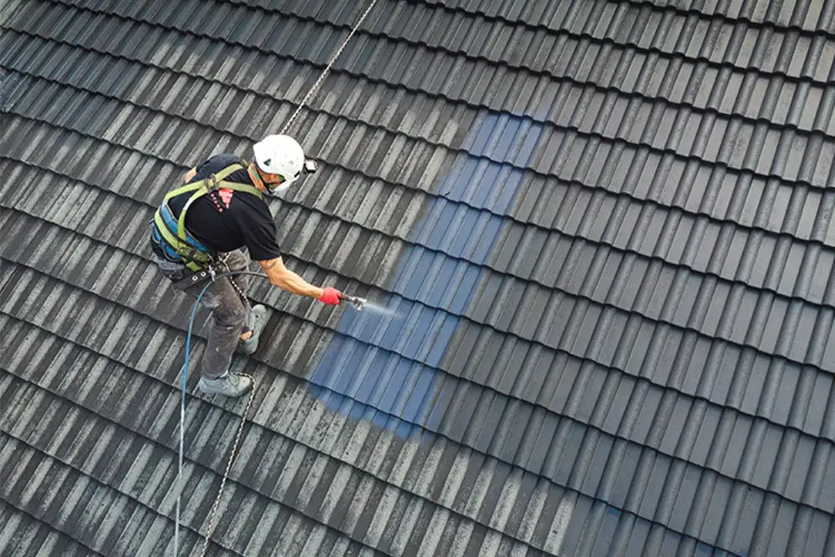 Jak pomalować dachówkę betonową? Najlepsze farby i porady.