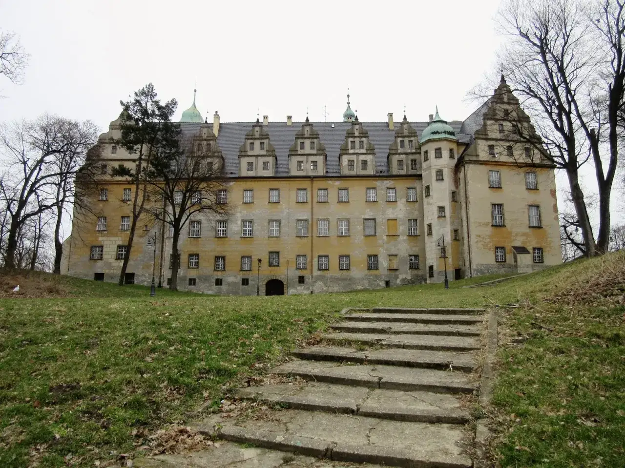 Najlepsze atrakcje Oleśnicy, które musisz zobaczyć podczas wizyty