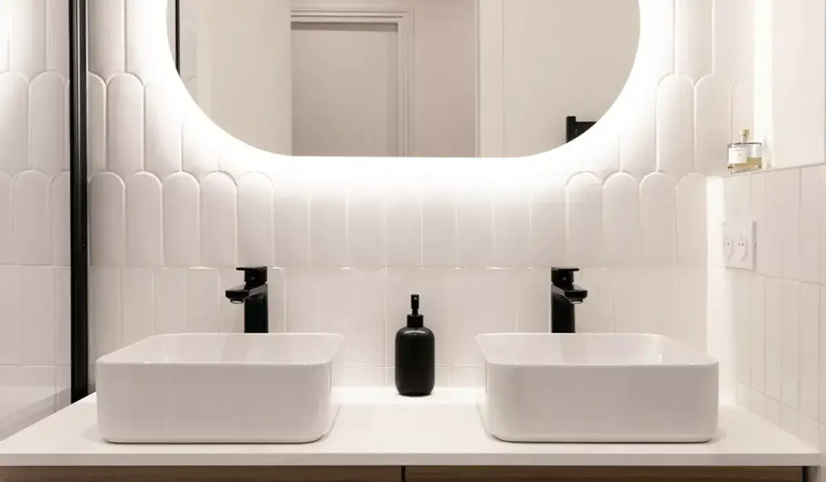 Jakie gniazdka do łazienki wybrać, aby zapewnić bezpieczeństwo?