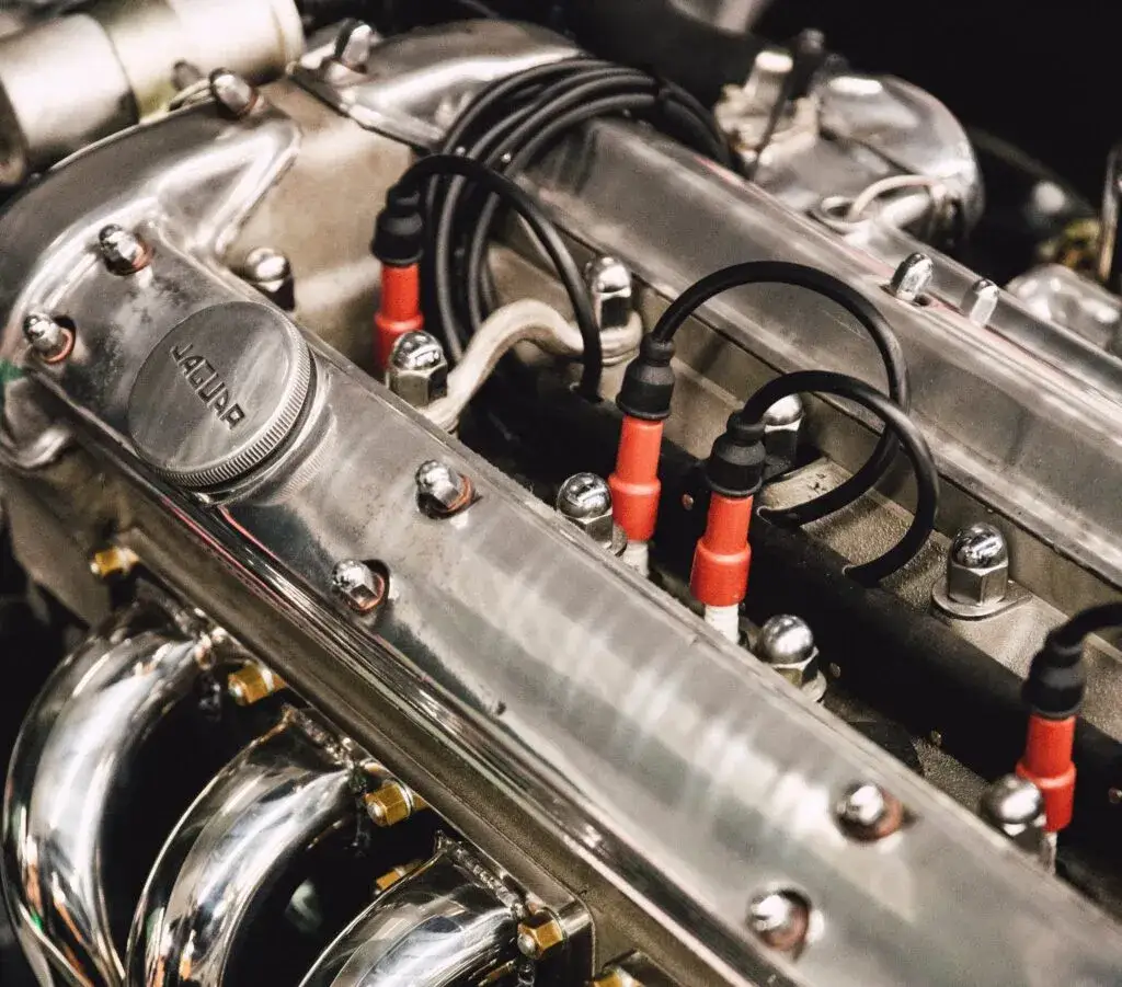 Ile za silnik na złomie? Sprawdź ceny i wartość różnych typów