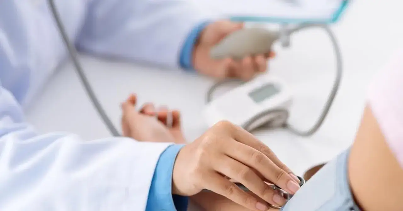 Jakie prawidłowe ciśnienie po 60 roku życia? Sprawdź, aby uniknąć zagrożeń