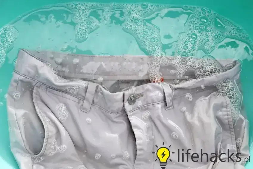 Jak szybko wysuszyć koszulę? Sprawdzone metody na ratunek!