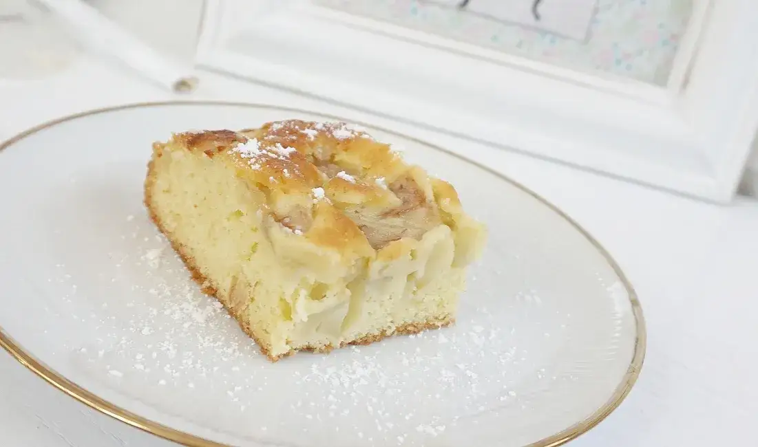 Pyszne ciasto z gruszkami – sprawdź te łatwe przepisy i wskazówki!