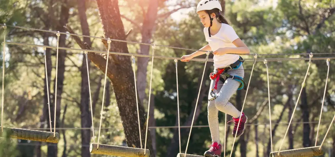 Park Linowy Gibon Ustronie Morskie: Kompletny przewodnik dla rodzin