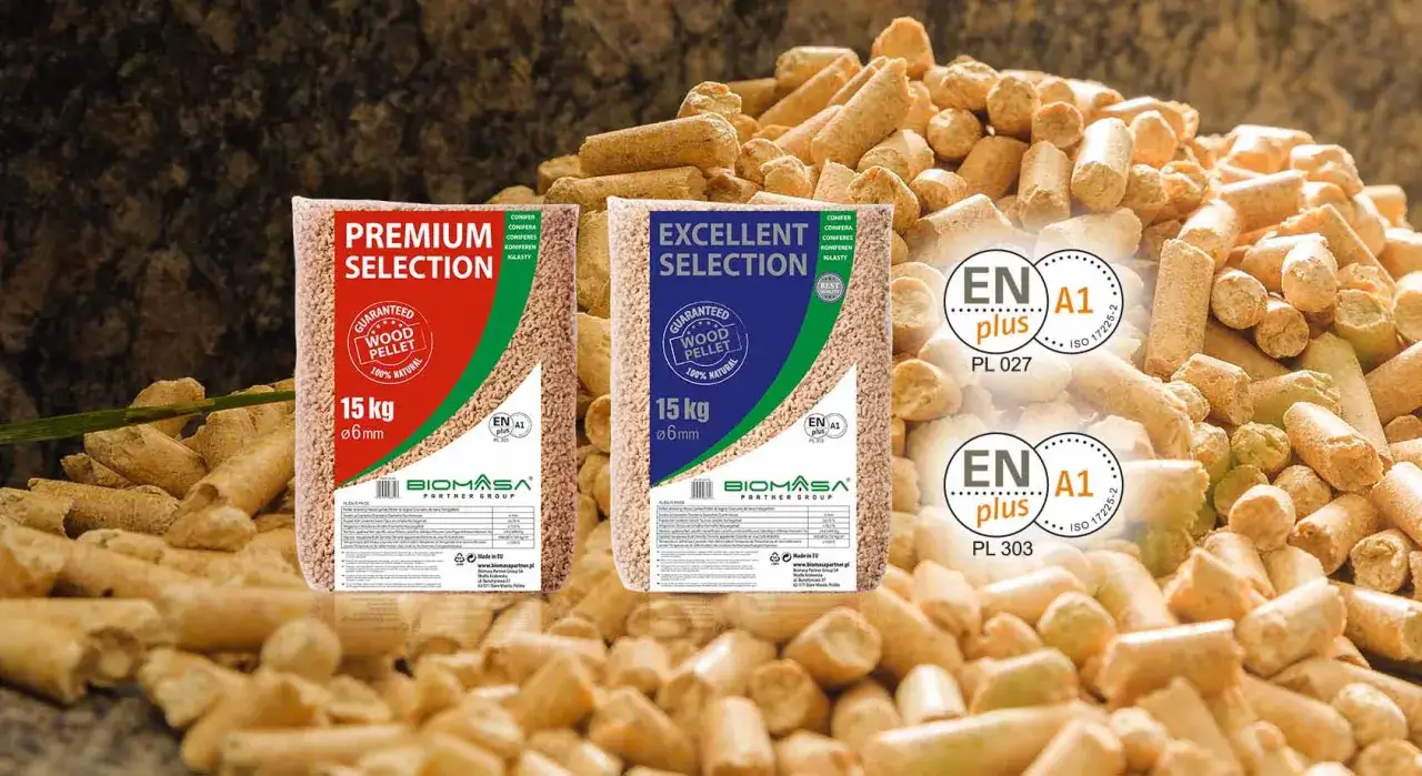 Worki z pelletem drzewnym Premium Selection i Excellent Selection. Szukasz, gdzie kupić pellet w niedzielę? Sprawdź ofertę Biomasa Partner Group.