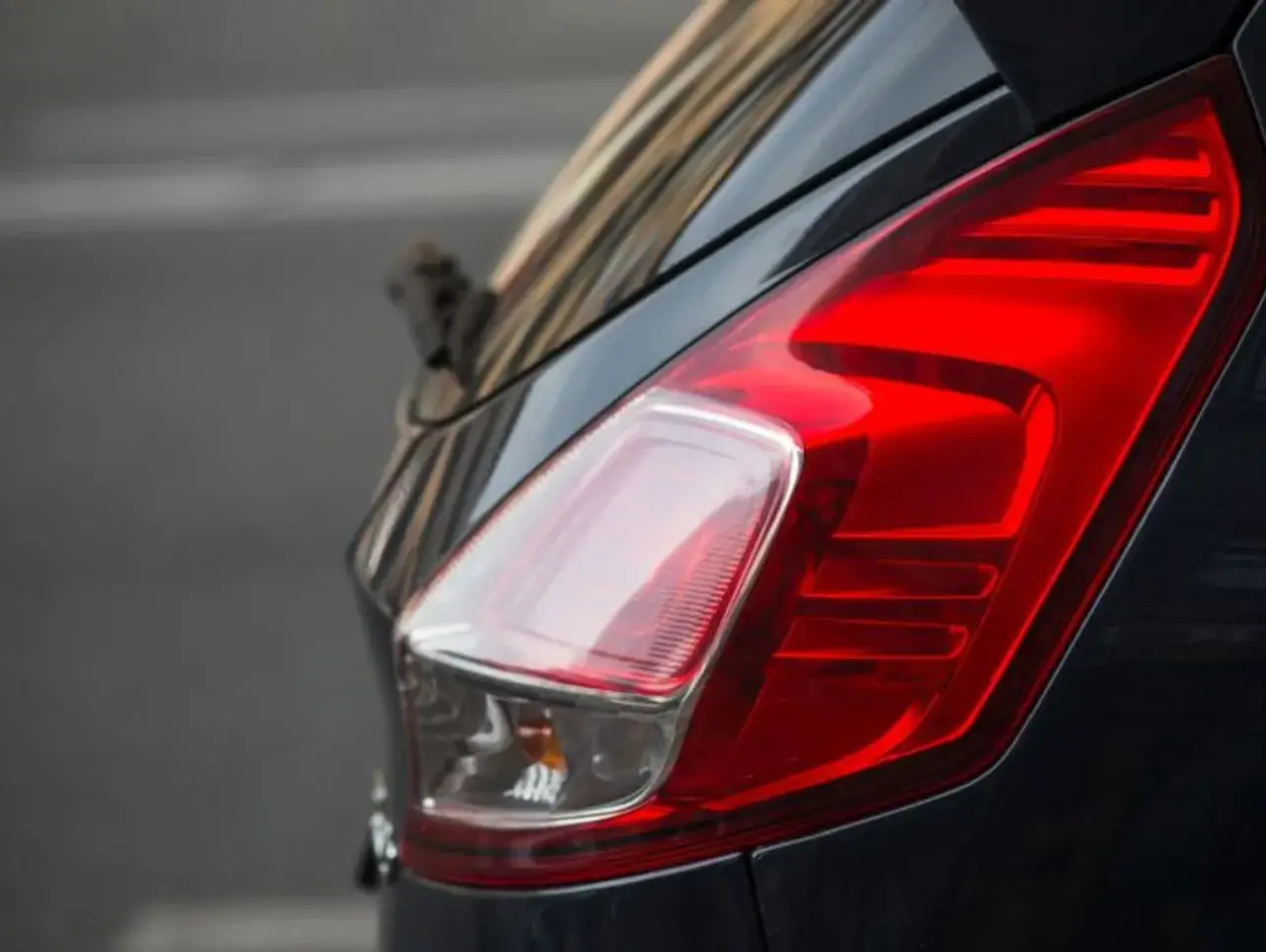 Sprawdź VIN: uniknij pułapek! Pełna historia auta krok po kroku