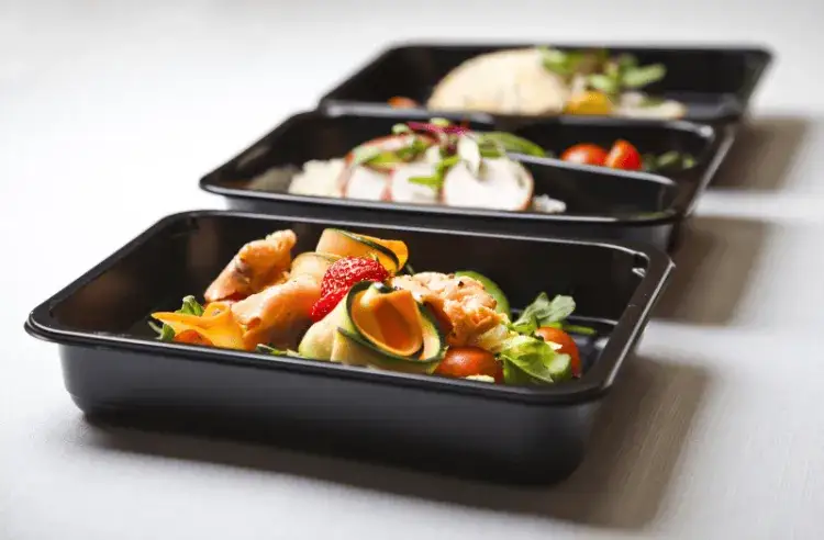 Jak otworzyć catering dietetyczny i uniknąć najczęstszych błędów