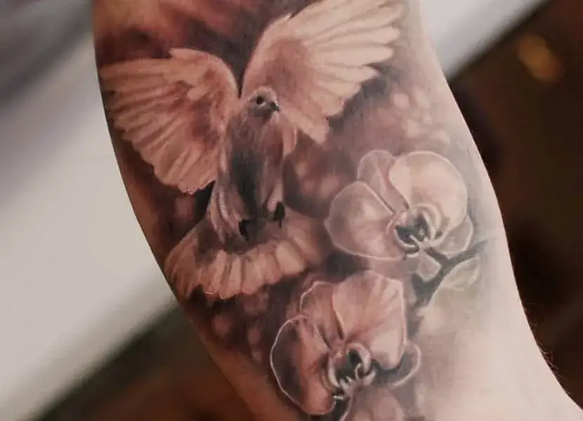 Tatuaż gołąb znaczenie – odkryj głęboką symbolikę i emocje