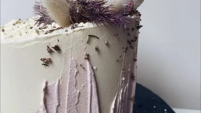 Tynkowanie i dekorowanie tortu: Poradnik od podstaw do efektu WOW