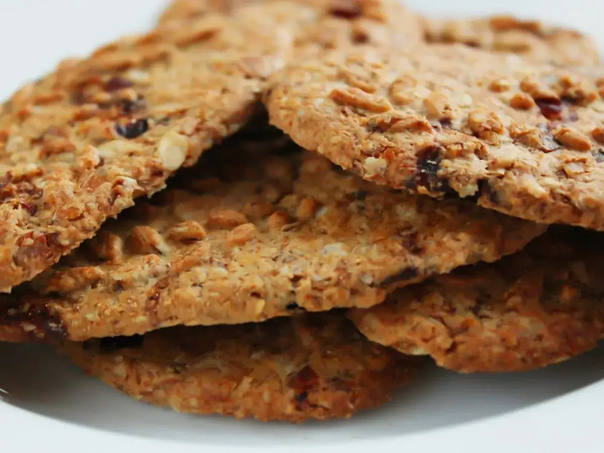 Ile piec ciastka owsiane? Idealny czas i jak poznać, że są gotowe