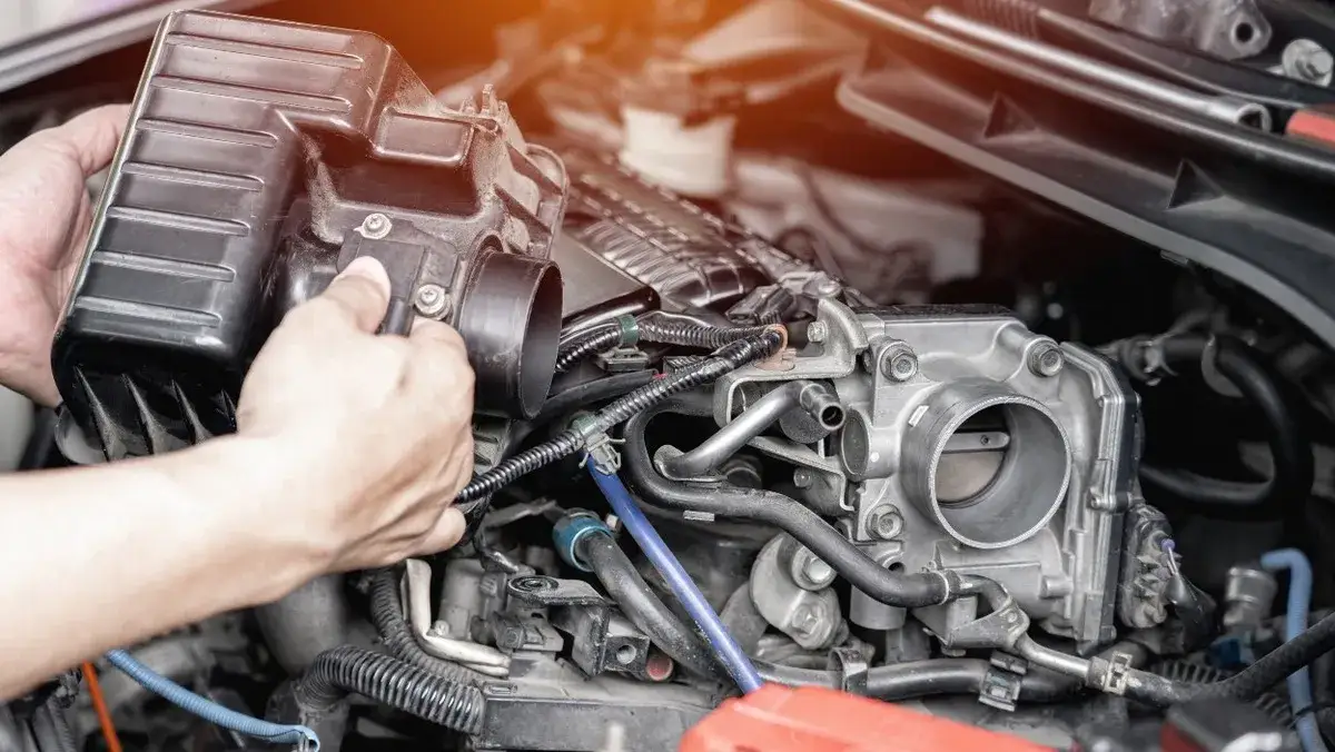 Czy diesel ma przepustnicę? Odkryj kluczowe różnice w silnikach