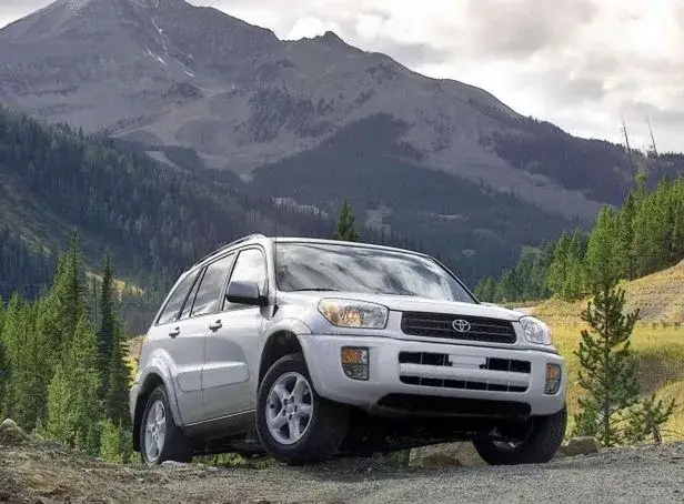 Toyota RAV4 II jaki silnik wybrać, aby uniknąć wysokich kosztów paliwa?