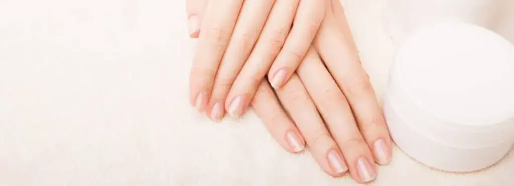 Zestaw do manicure japońskiego jaki wybrać – kluczowe elementy i porady