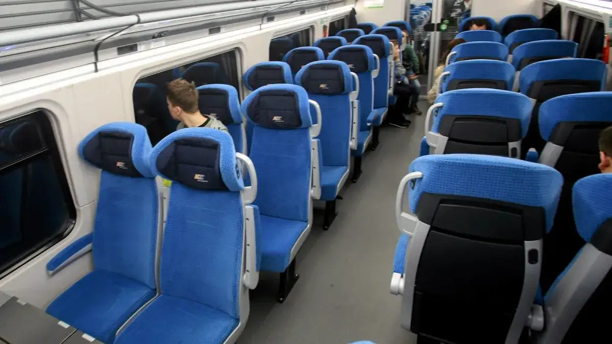 Jak wygląda pociąg InterCity? Odkryj jego nowoczesne wnętrza