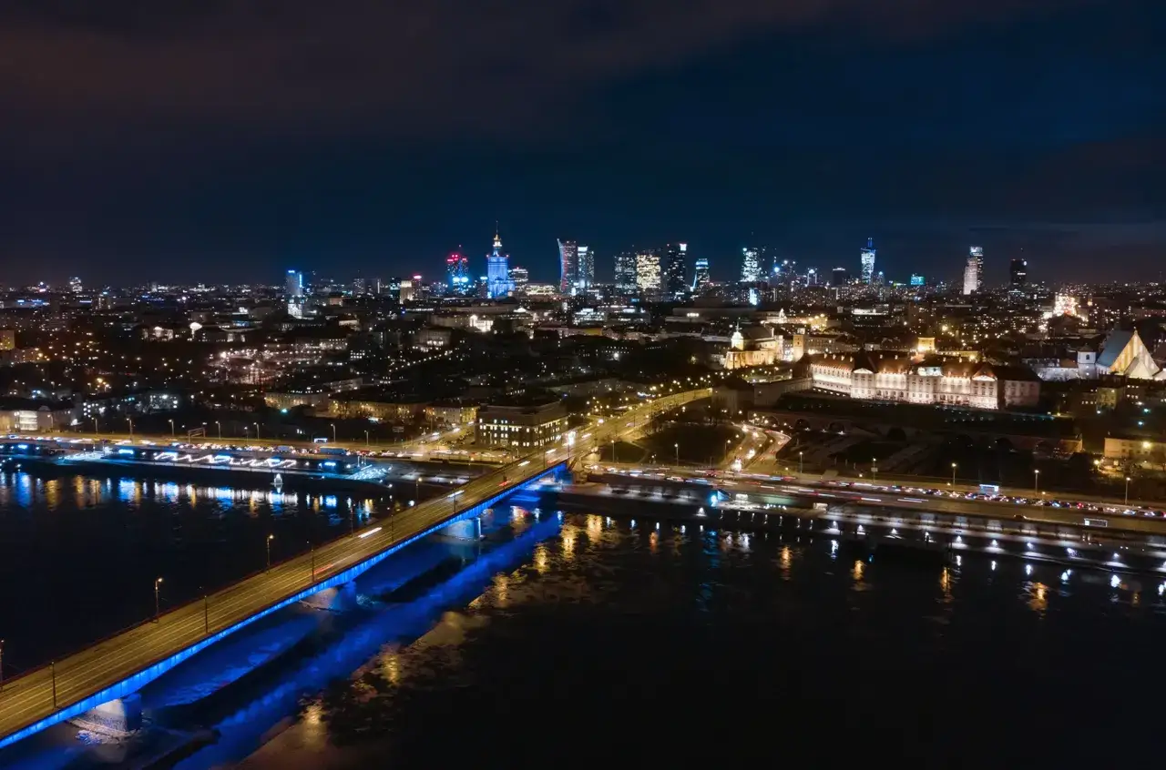 Warszawa: 7.1 TWh prądu rocznie. Co napędza energetykę stolicy?