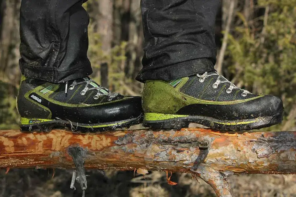 Jakie buty w góry? Wybierz idealne dla siebie poradnik krok po kroku