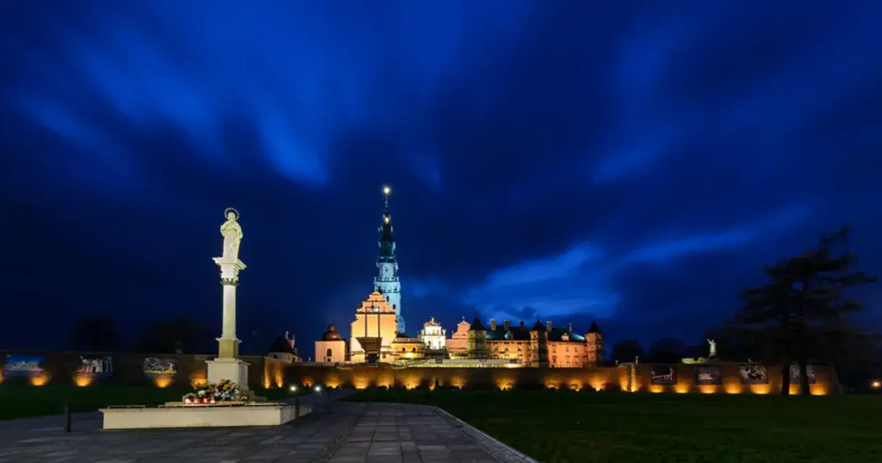 O której jest msza święta z jasnej góry w telewizji? Sprawdź godziny!