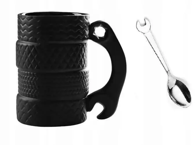 Kubek kierowcy: Jaki napis rozbawi każdego za kółkiem?